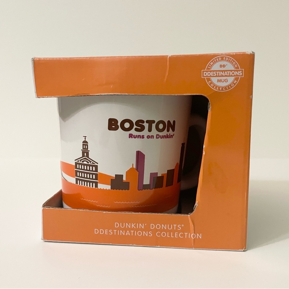 2013 Boston Runs on Dunkin' Donuts 14 oz Mug Cup Coffee Destination Mug